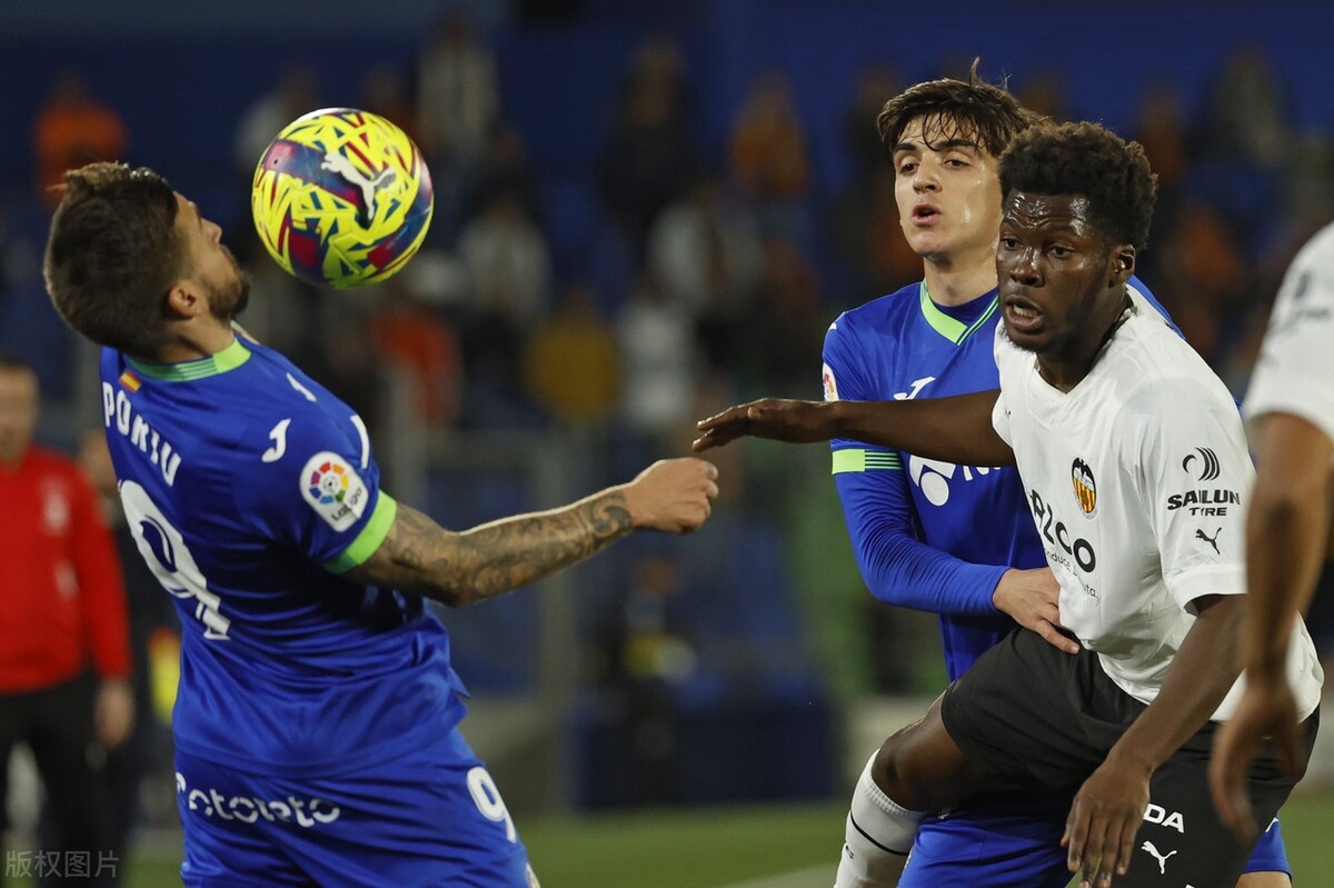 赛地聚焦——西甲今夜热度飙升,瓦伦西亚单刀错失,态度坚定,心理建设被强调的简单介绍 赛地聚焦——西甲今夜热度飙升,瓦伦西亚单刀错失,态度坚定,心理建设被强调的简单介绍